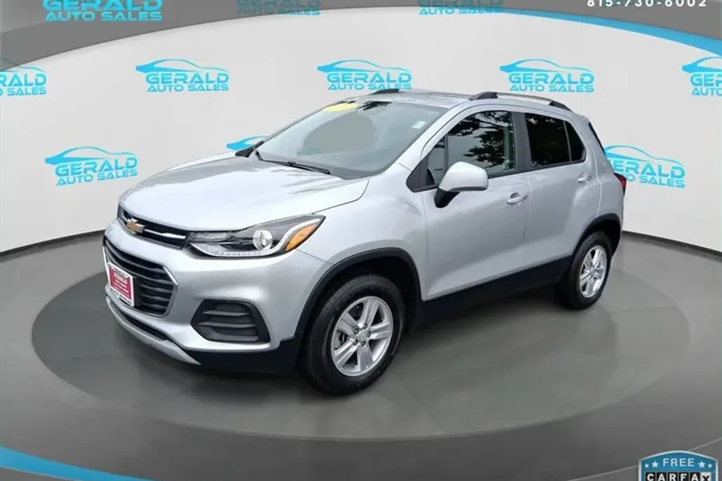 2022 Chevrolet Trax LT photo 1