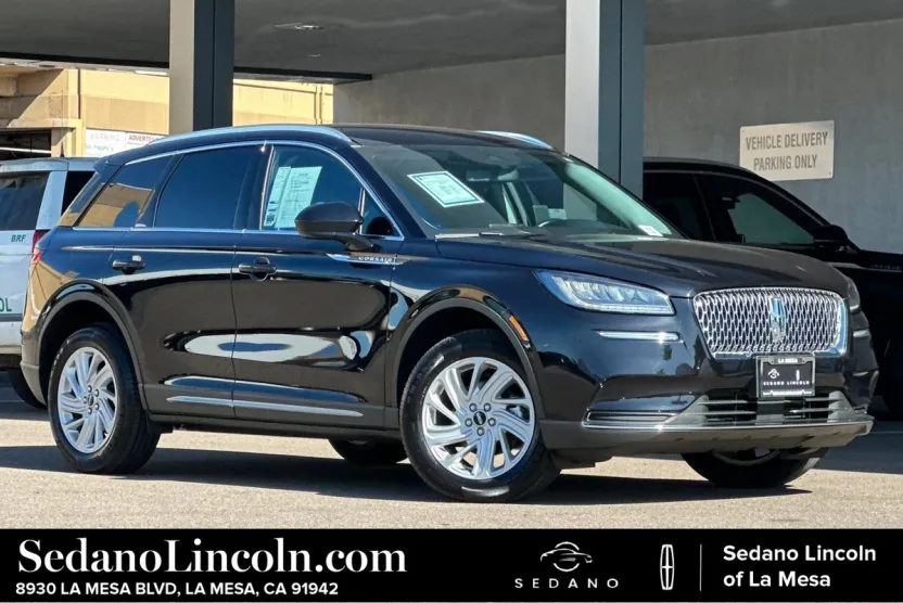 2021 Lincoln Corsair Standard photo 1