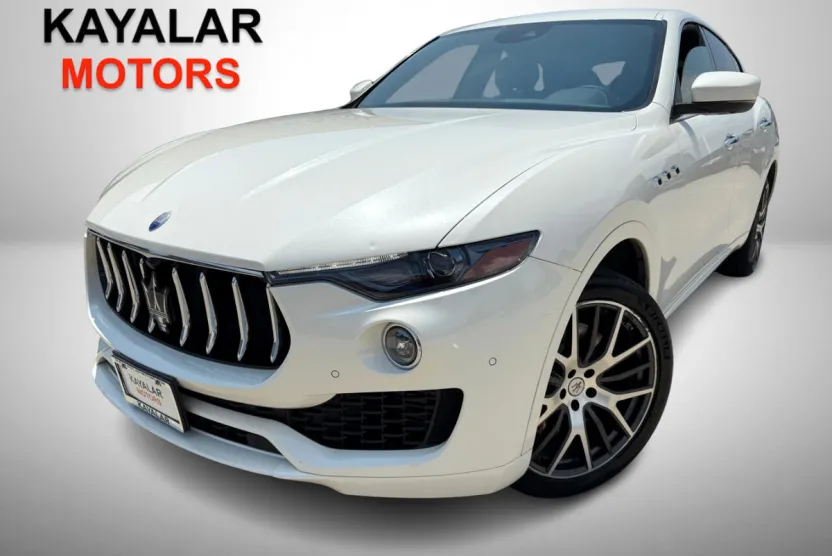 2021 Maserati Levante S photo 1