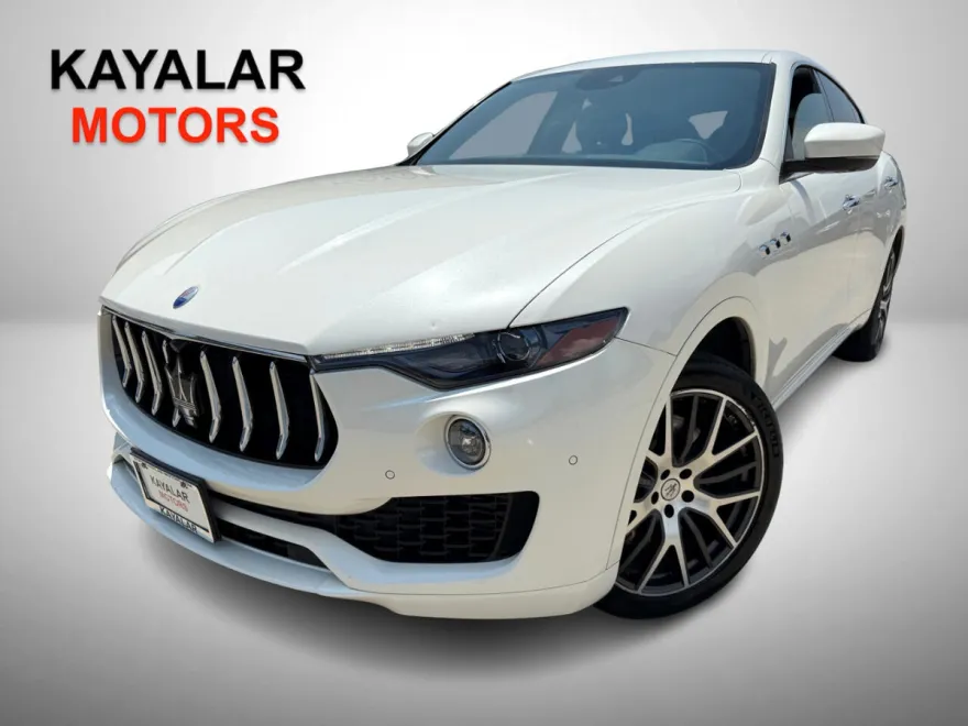 2021 Maserati Levante S photo 1