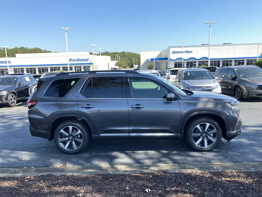 2025 Honda Pilot Elite photo 1