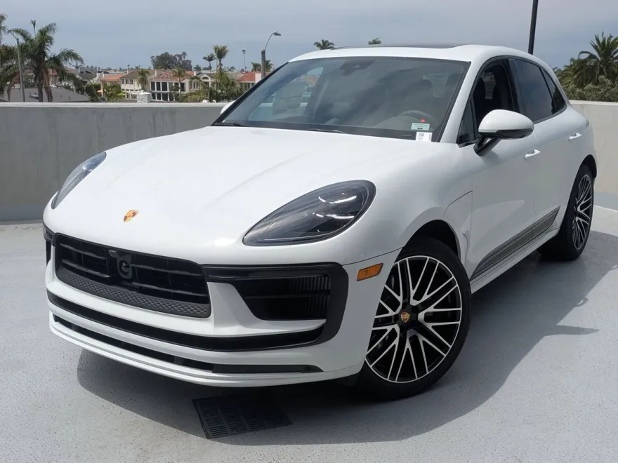 2025 Porsche Macan S photo 1