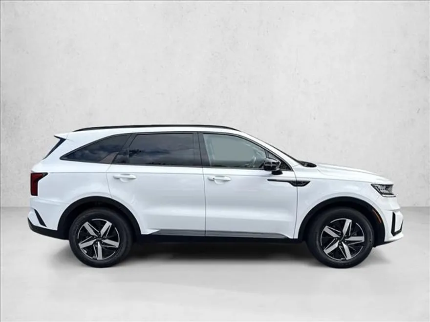 2022 Kia Sorento EX photo 1