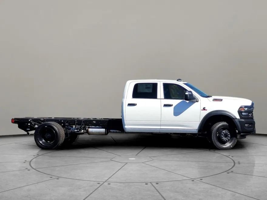 2025 Ram 5500 Tradesman photo 1