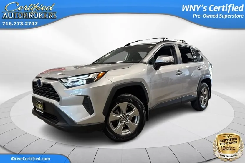 2022 Toyota RAV4 Hybrid XLE photo 1