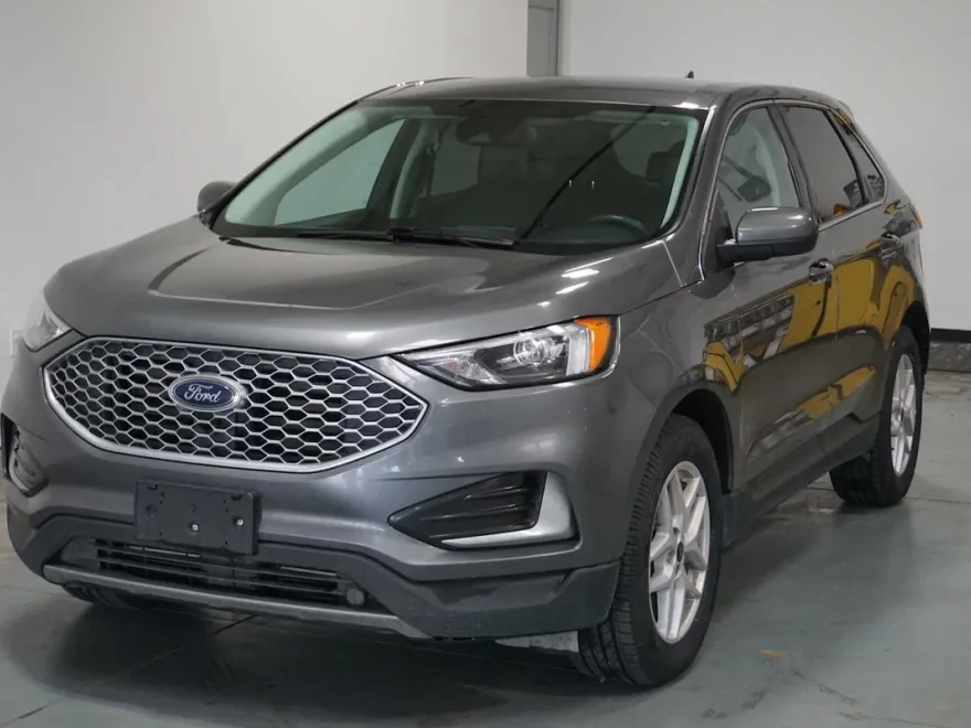 2023 Ford Edge SEL photo 1