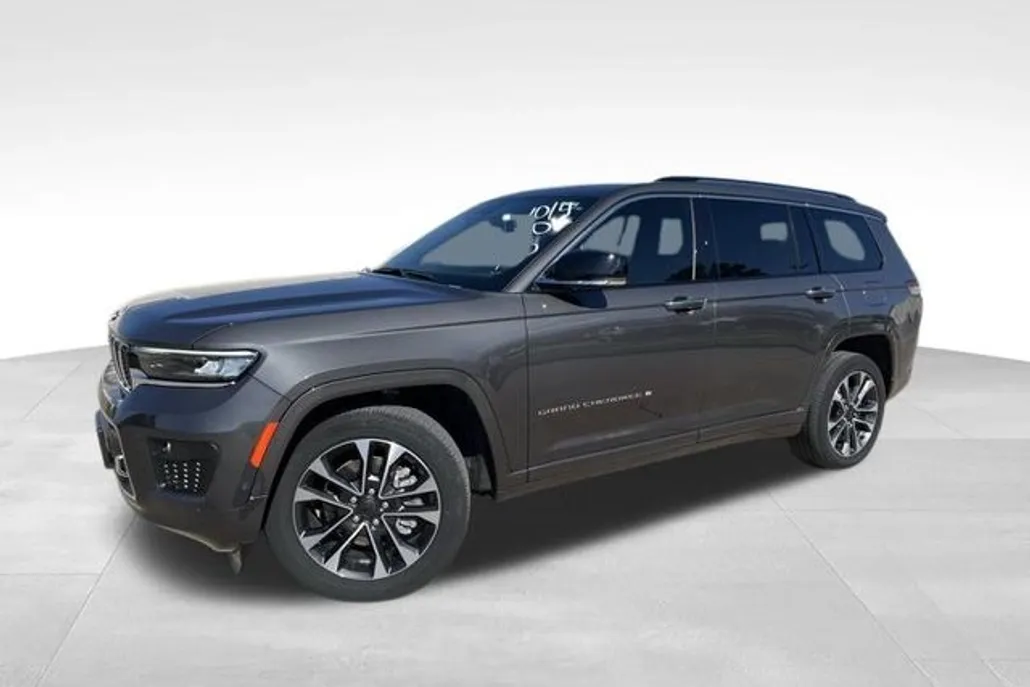 2021 Jeep Grand Cherokee Overland photo 1