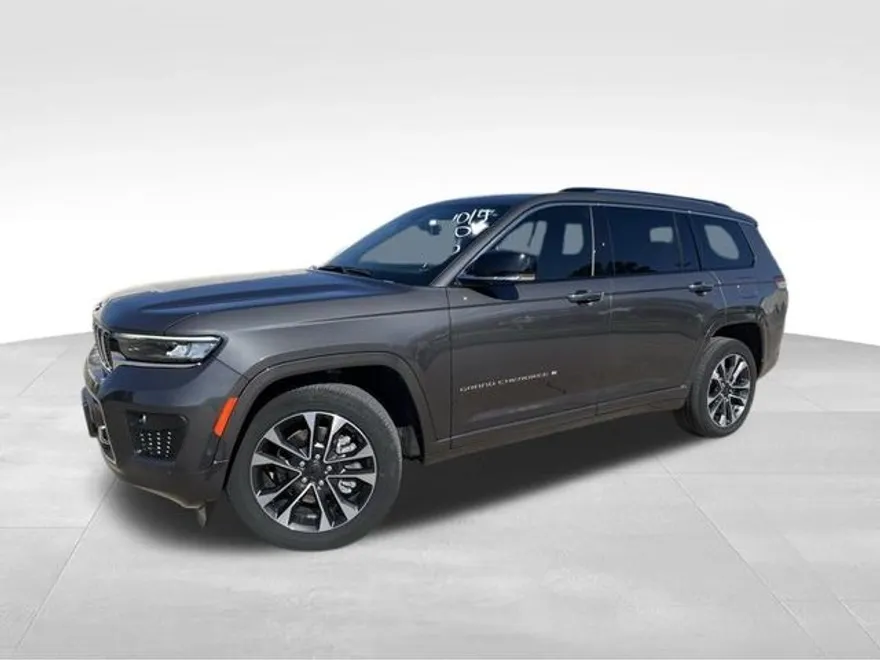 2021 Jeep Grand Cherokee Overland photo 1