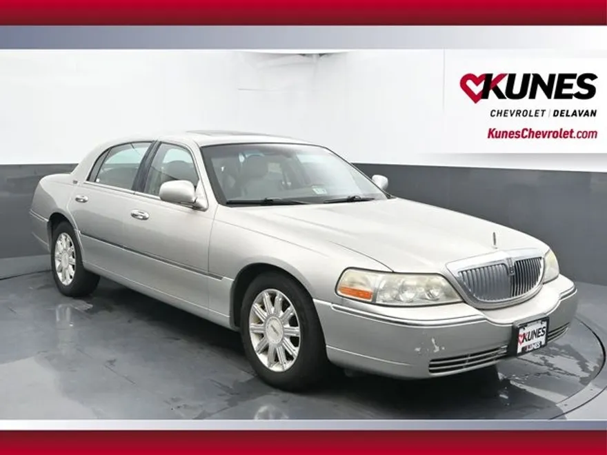 2007 Lincoln Town Car Signature Limited photo 1