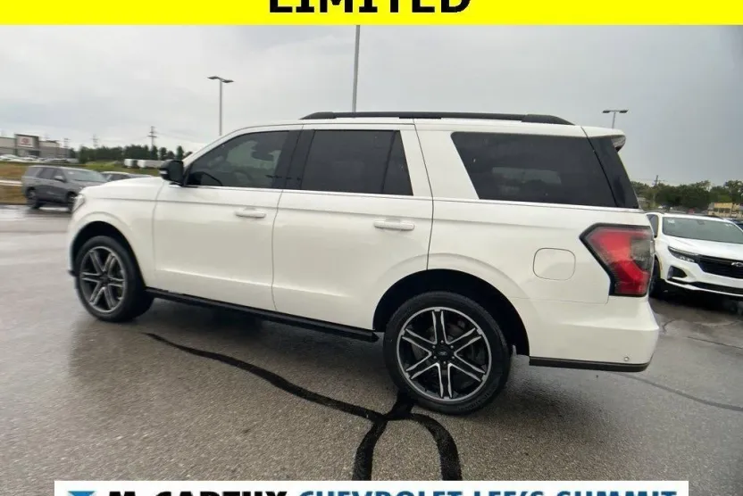 2021 Ford Expedition Limited photo 1