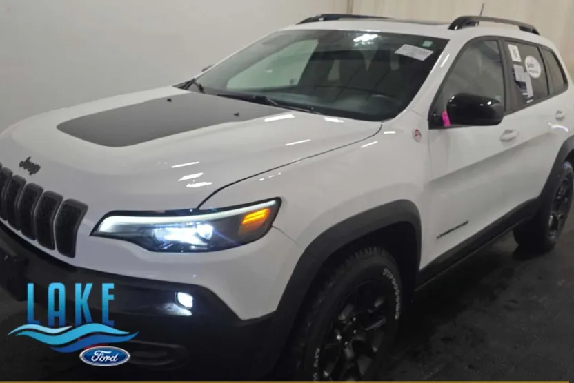 2022 Jeep Cherokee Trailhawk photo 1
