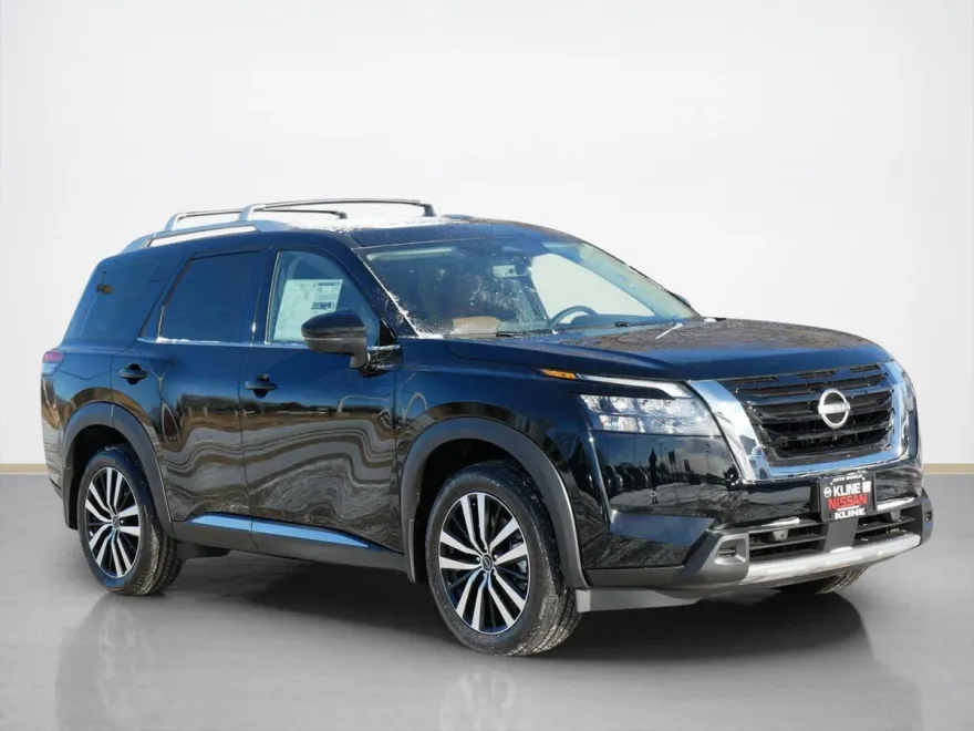 2025 Nissan Pathfinder Platinum photo 1