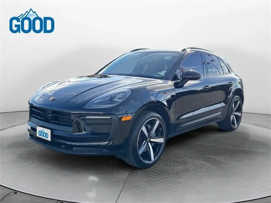 2022 Porsche Macan Base photo 1