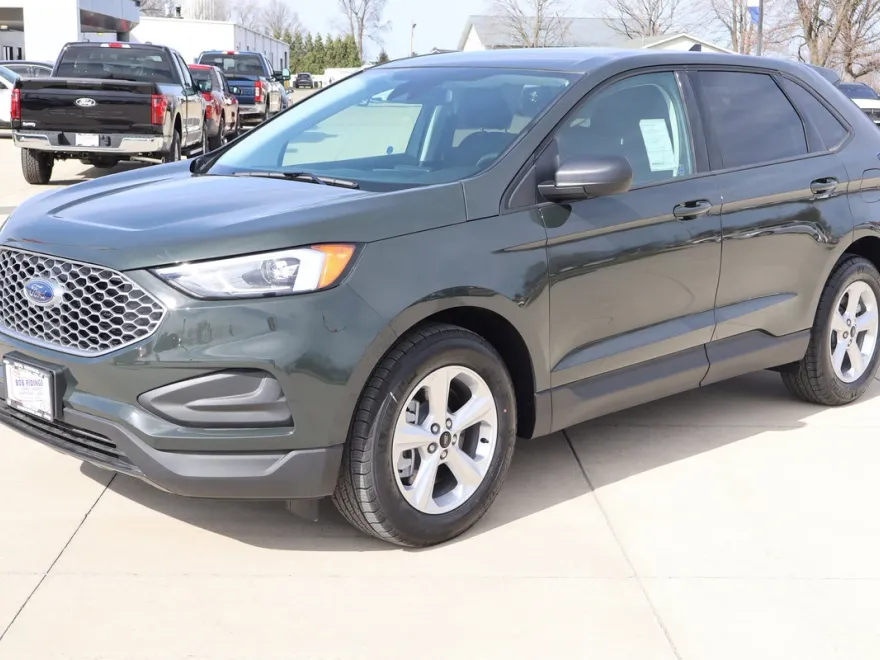 2024 Ford Edge SE photo 1