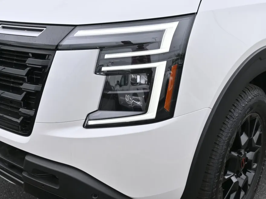 2025 Nissan Armada photo 1