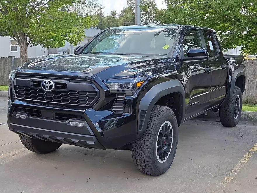 2024 Toyota Tacoma TRD Off-Road photo 1
