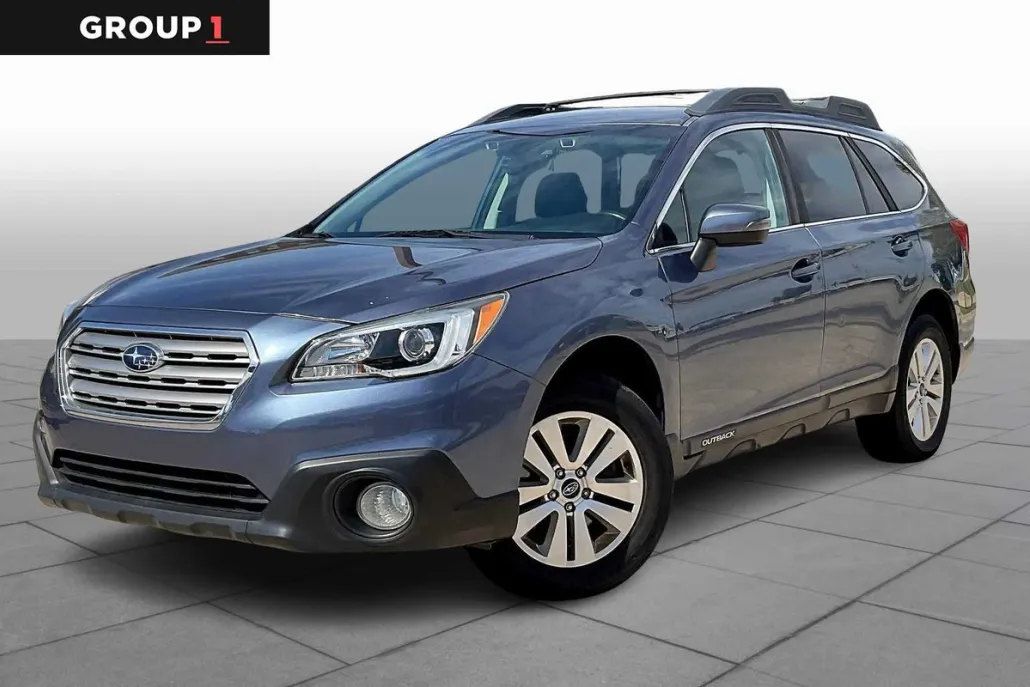 2017 Subaru Outback Premium photo 1