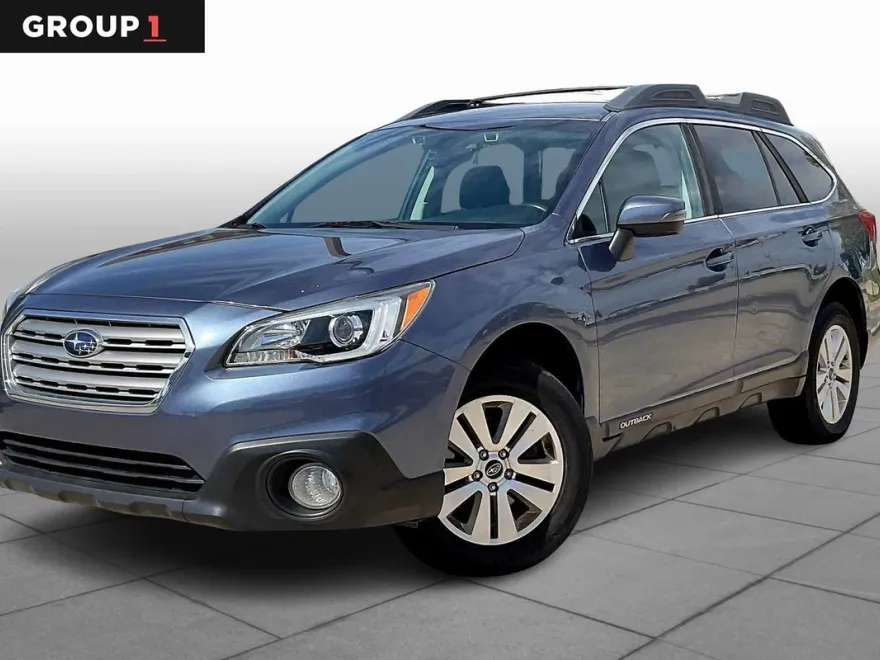 2017 Subaru Outback Premium photo 1