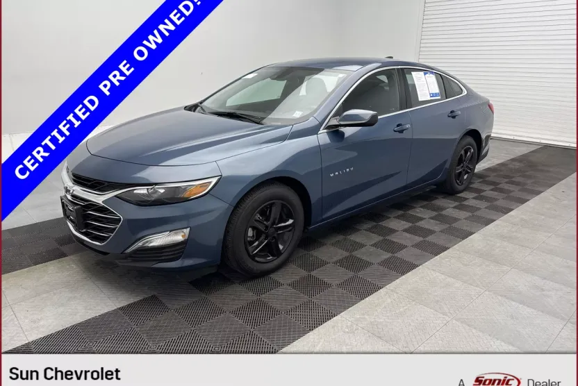 2025 Chevrolet Malibu LS photo 1