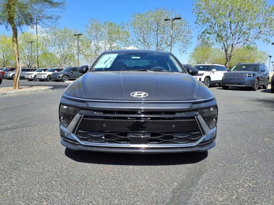 2025 Hyundai Sonata Hybrid Limited photo 1