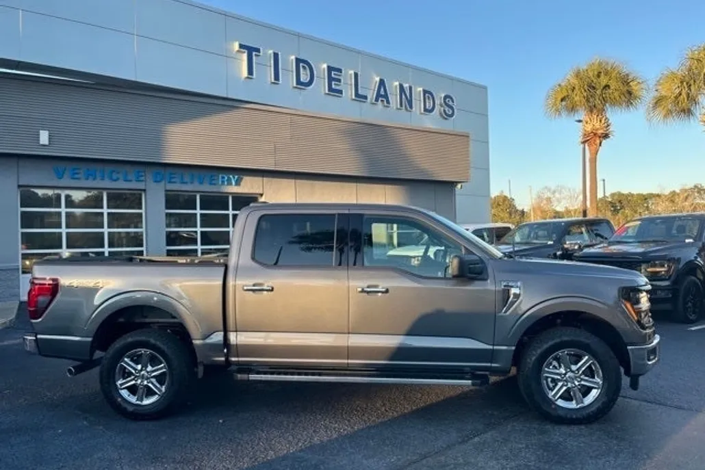 2025 Ford F-150 XLT photo 1