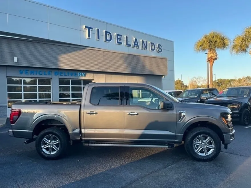 2025 Ford F-150 XLT photo 1