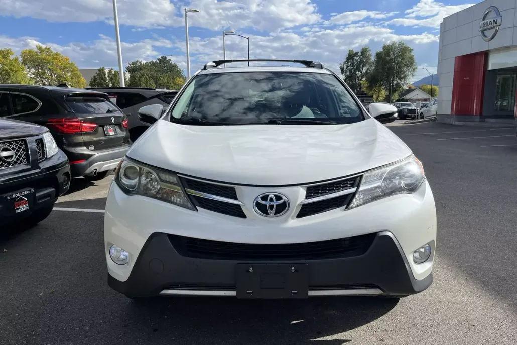 2015 Toyota RAV4 Limited photo 1