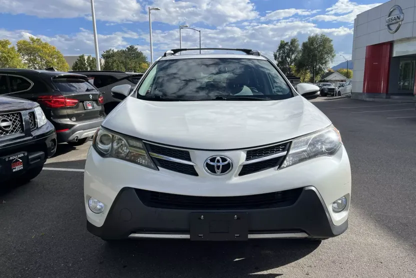 2015 Toyota RAV4 Limited photo 1