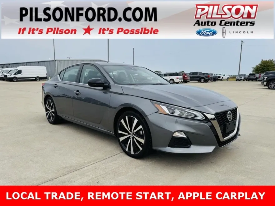 2022 Nissan Altima 2.5 SR photo 1