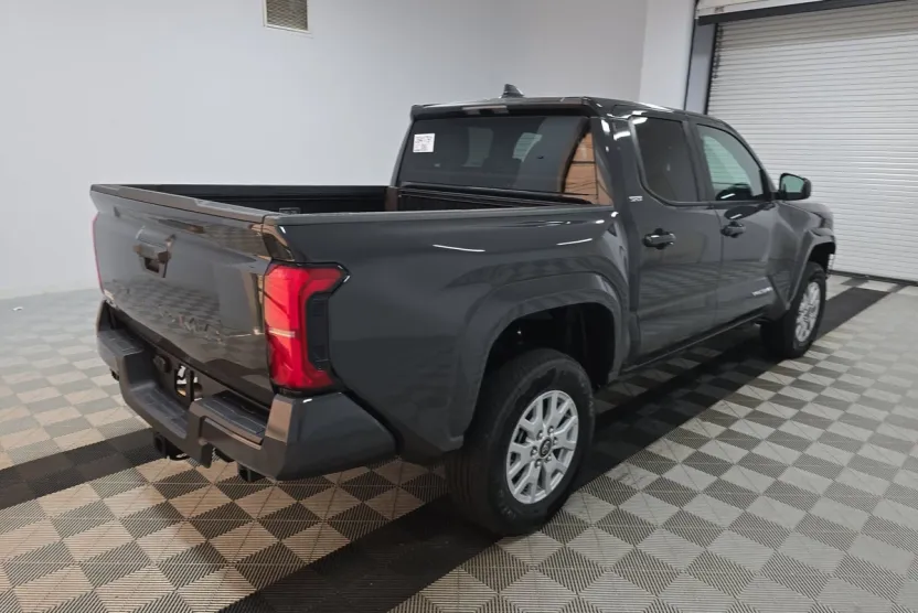 2025 Toyota Tacoma SR5 photo 1