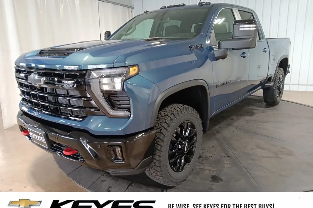 2025 Chevrolet Silverado 2500HD LT photo 1