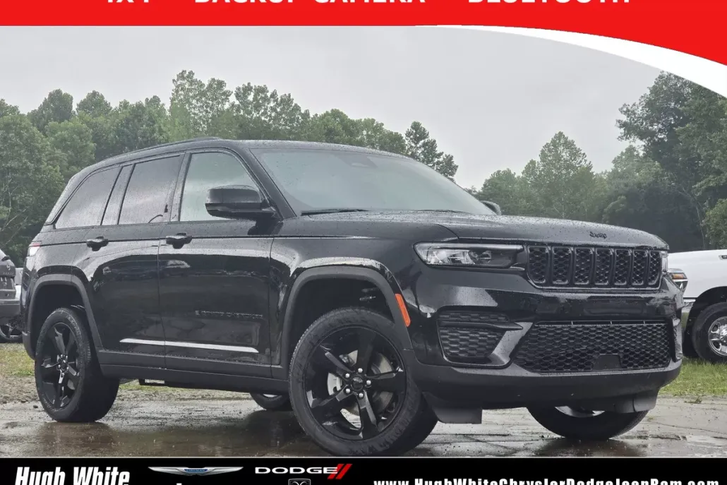2025 Jeep Grand Cherokee Altitude photo 1
