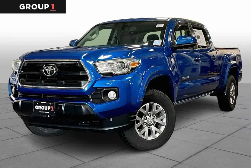 2017 Toyota Tacoma SR5 Double Cab V6 4x4 photo 1