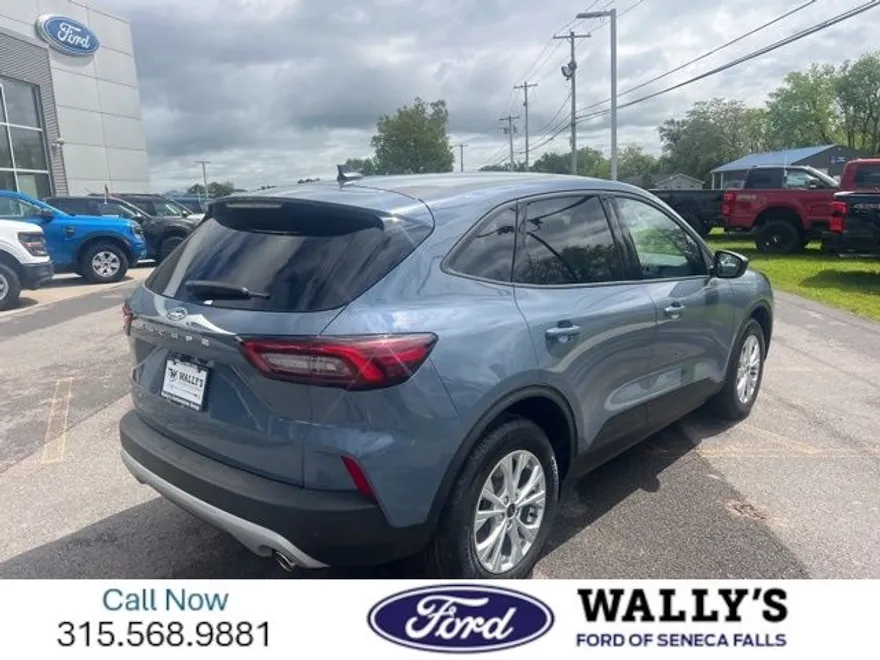 2025 Ford Escape Active photo 1