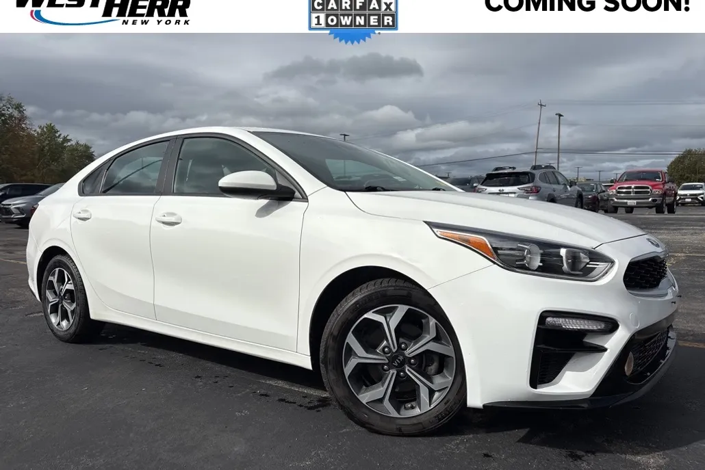 2020 Kia Forte LXS photo 1