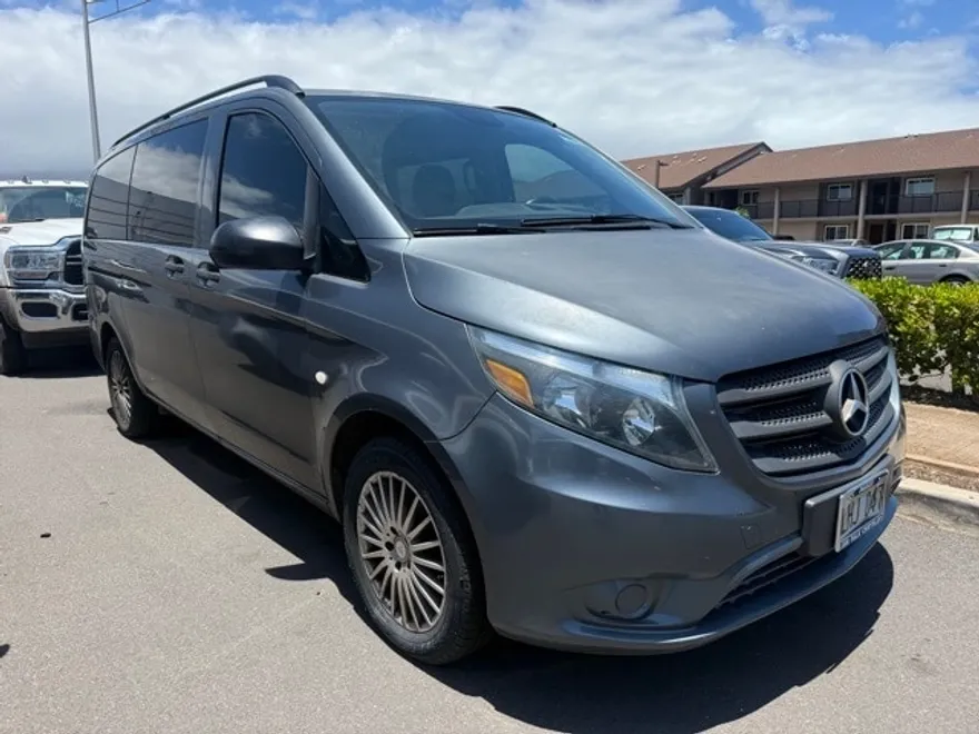 2017 Mercedes Benz Metris Van photo 1