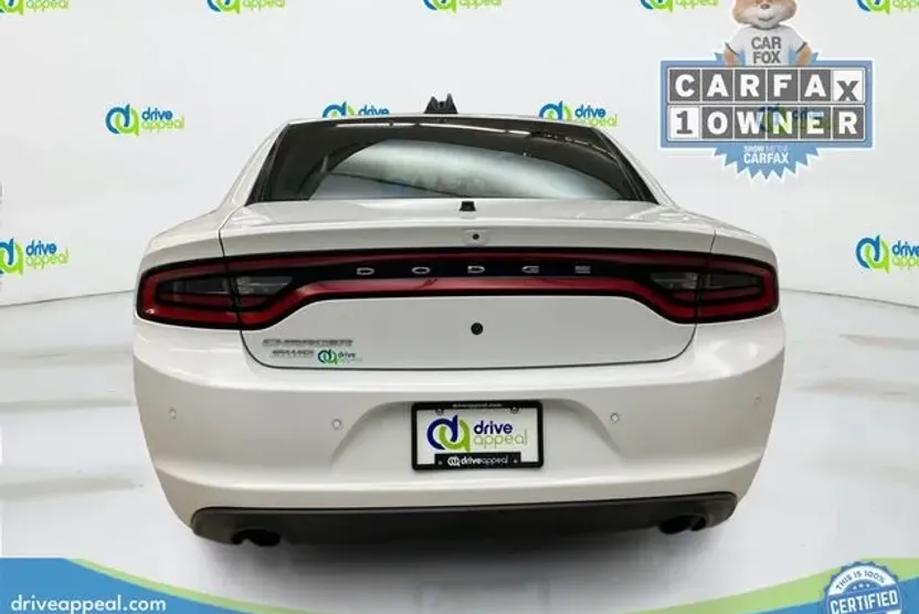 2020 Dodge Charger photo 1