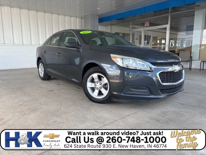 2015 Chevrolet Malibu photo 1