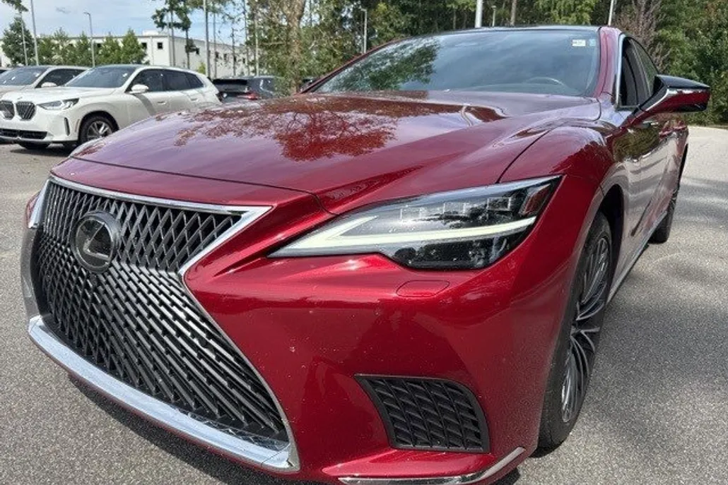 2024 Lexus LS 500 Luxury photo 1