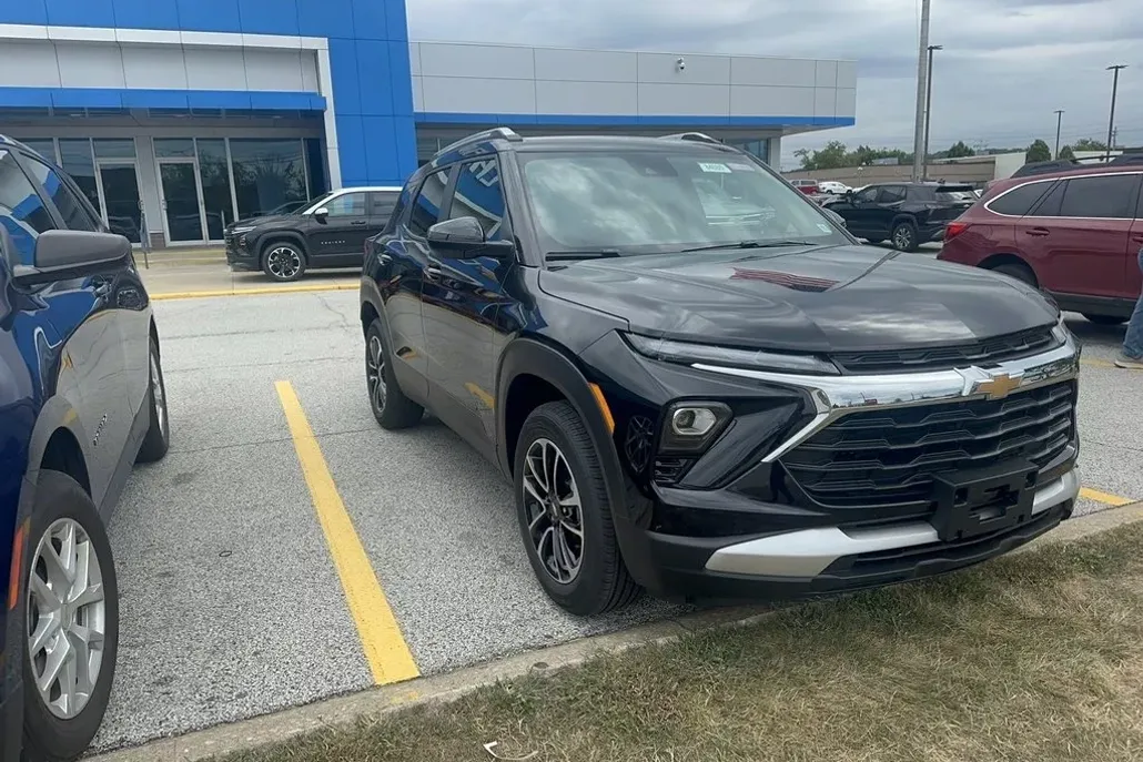 2026 Chevrolet Trailblazer LT photo 1