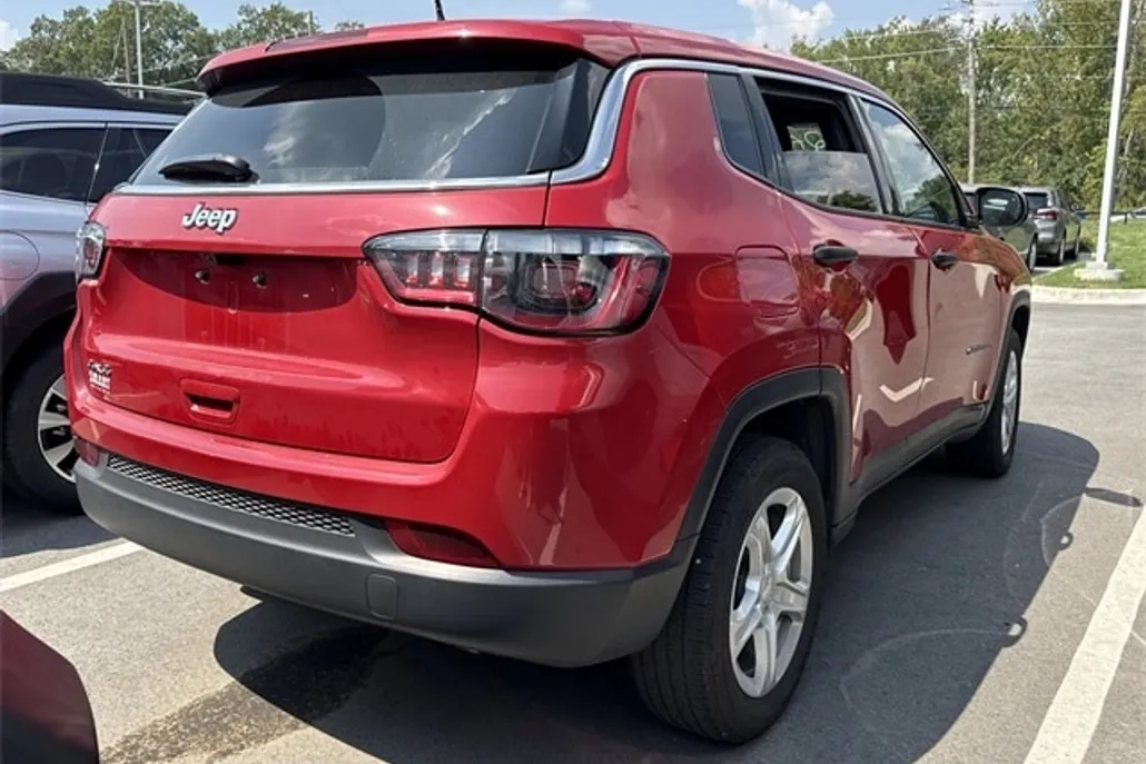 2023 Jeep Compass Sport photo 1