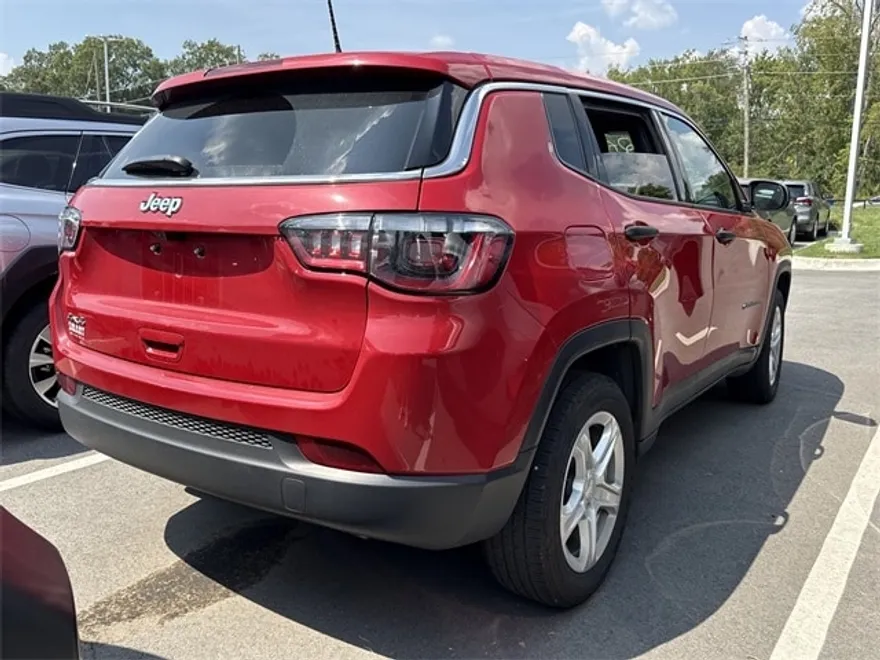 2023 Jeep Compass Sport photo 1