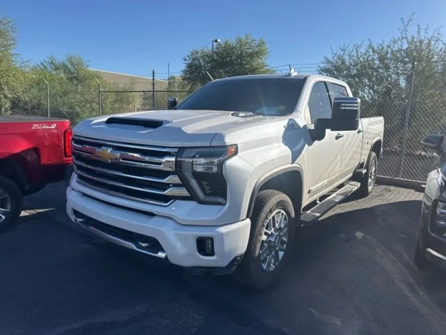 2024 Chevrolet Silverado High Country photo 1