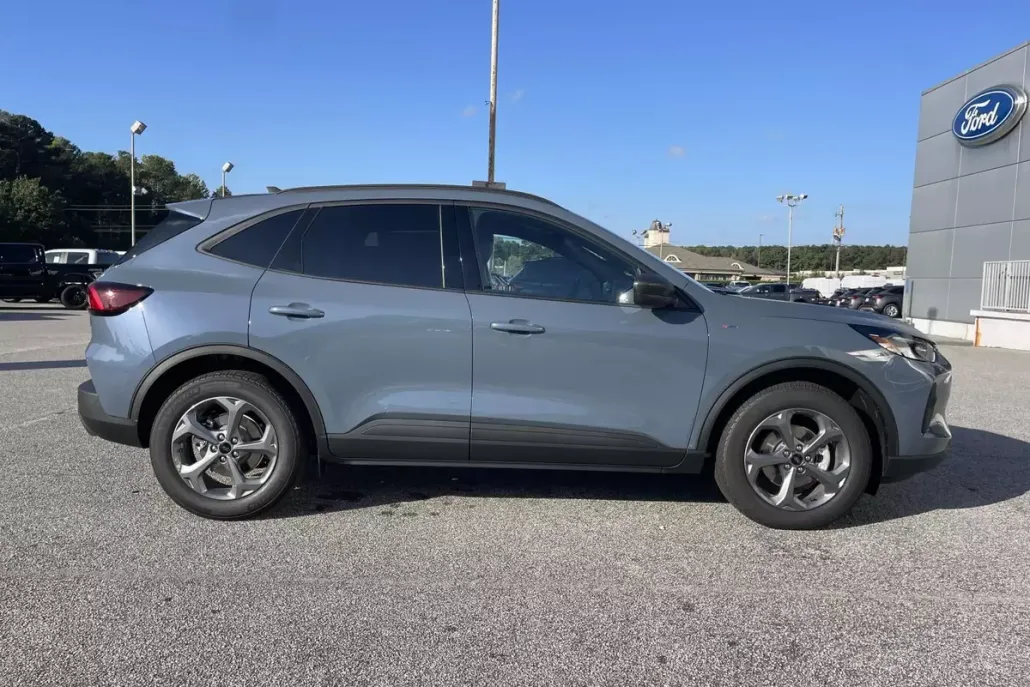 2026 Ford Escape ST-Line photo 1