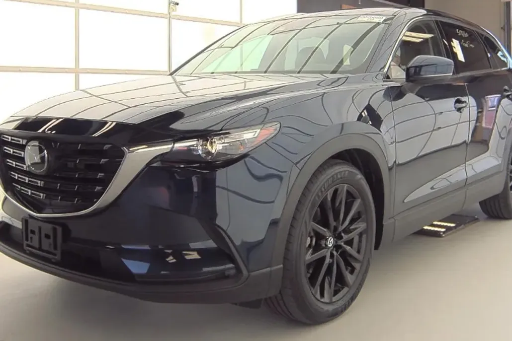 2023 Mazda CX-9 Touring photo 1