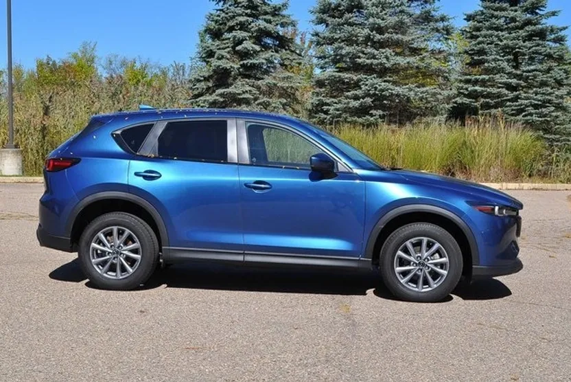 2023 Mazda CX-5 2.5 S Preferred photo 1