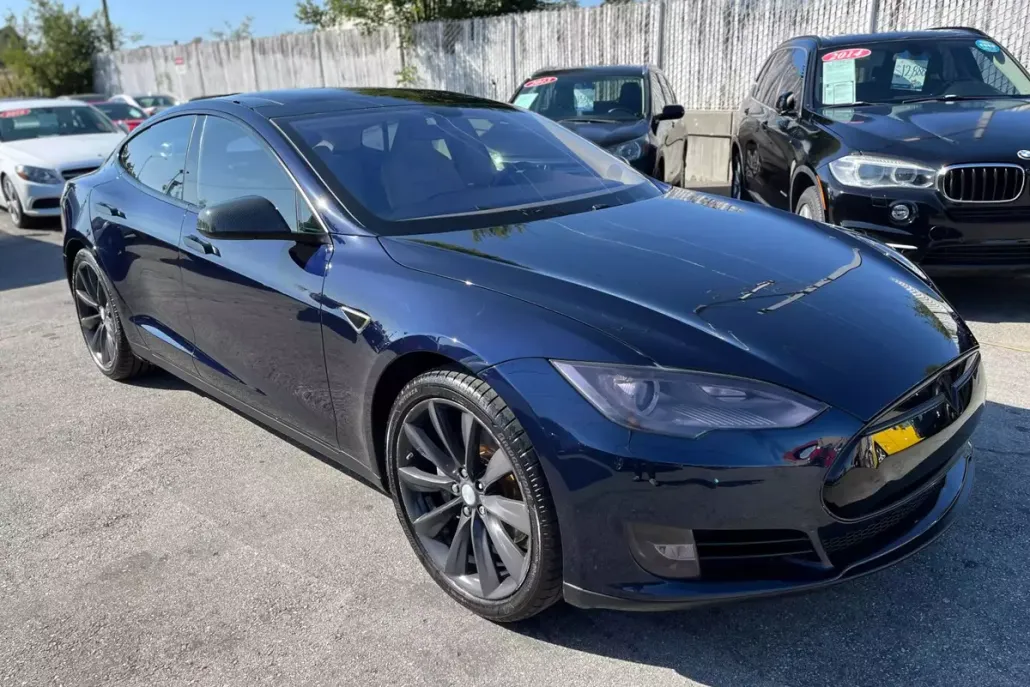 2013 Tesla Model S photo 1