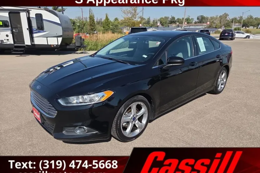 2016 Ford Fusion S photo 1