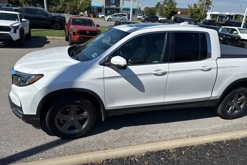 2023 Honda Ridgeline RTL photo 1