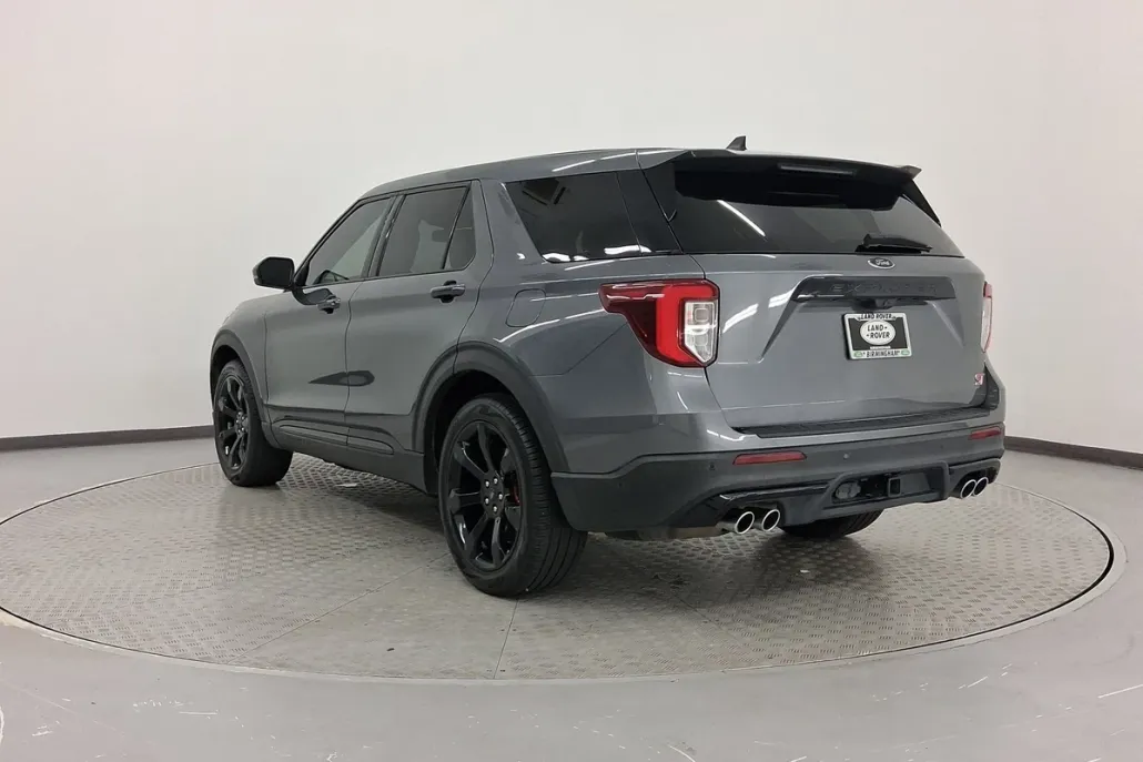 2021 Ford Explorer ST photo 1